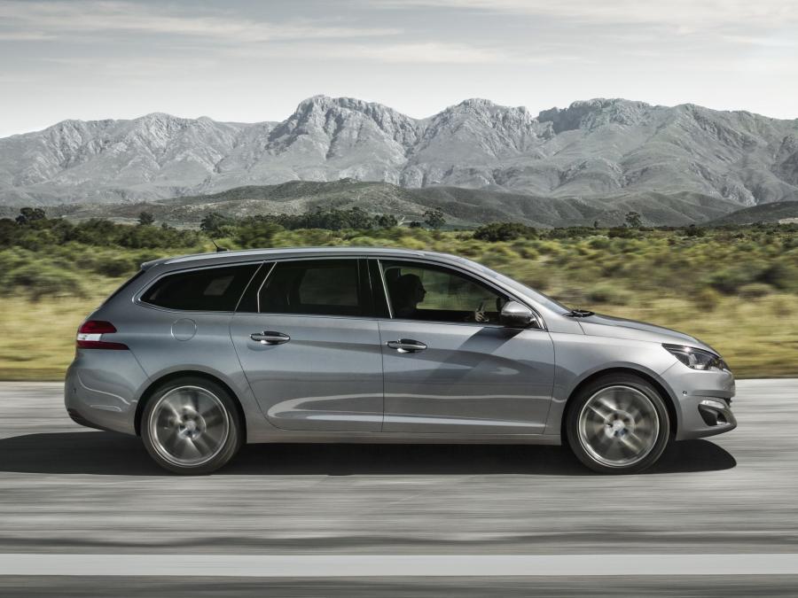  Peugeot 308 SW 2014 года  (фото 28 из 46)